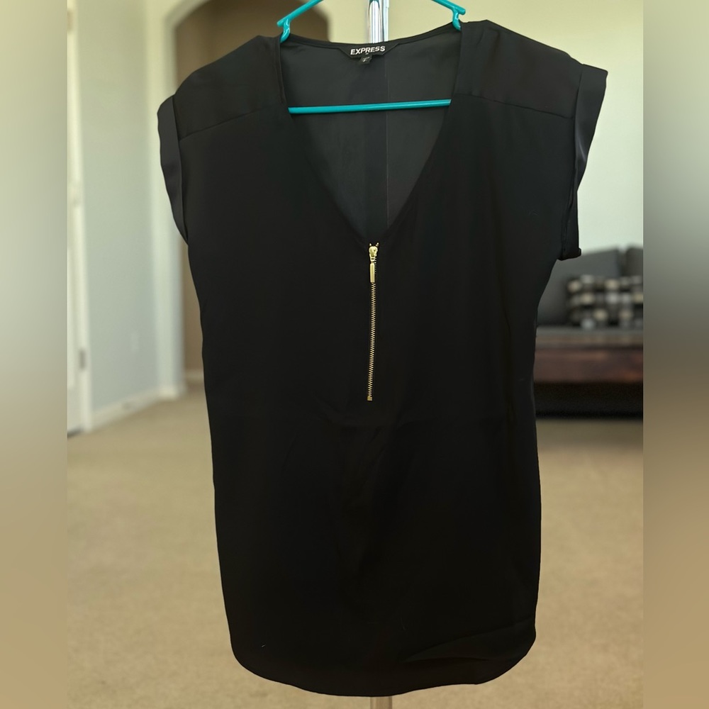 NWOT Black Gold Zip Gramercy Top